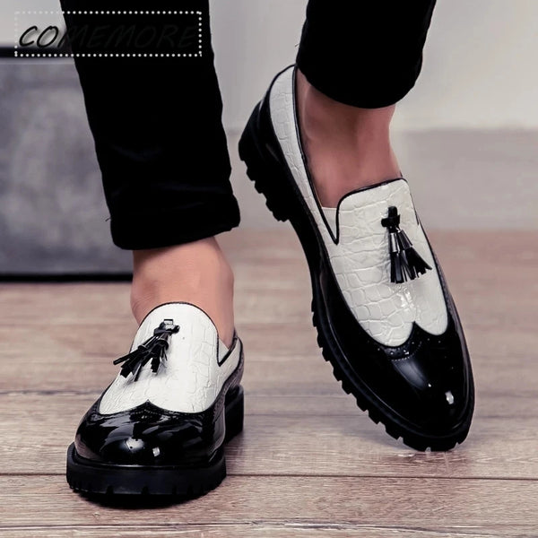 Fashion British Style Office Shoes for Men Casual Shoes Breathable Leather Loafers Pointed Driving Moccasins Comfortable Slip On